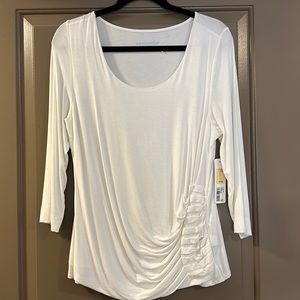 Cream 3/4 sleeve shirt
